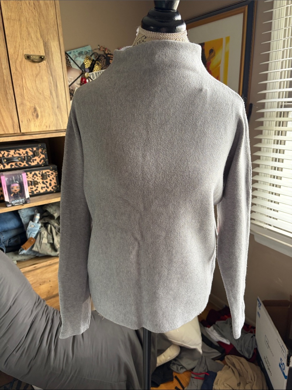 Tahari Light Gray Turtleneck Sweater - Small NWT